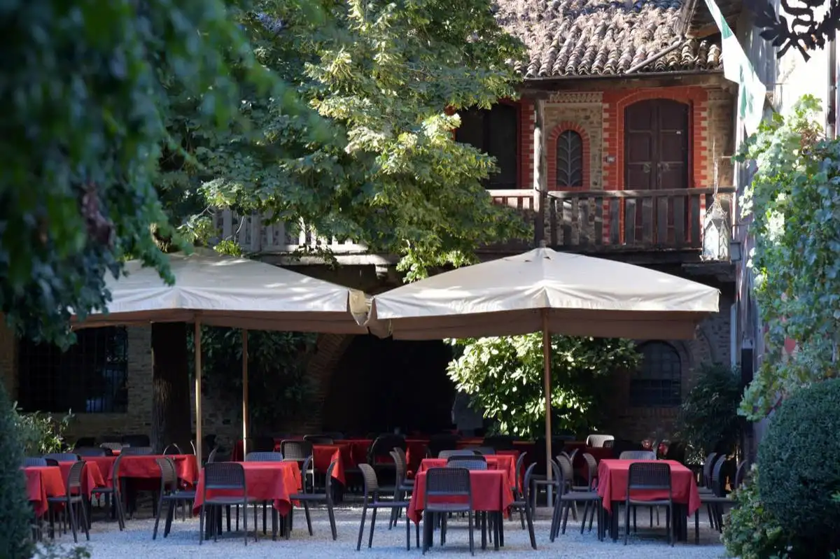 Commercial patio cover services in Hollywood, FL